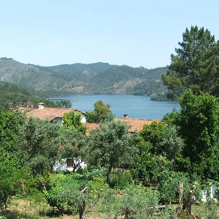 Апартаменты Chao Da Lousa *