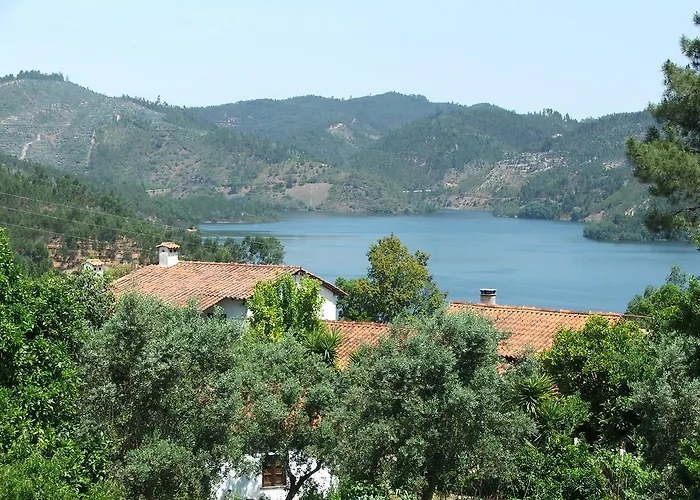 Chao Da Lousa アパート ドルネス